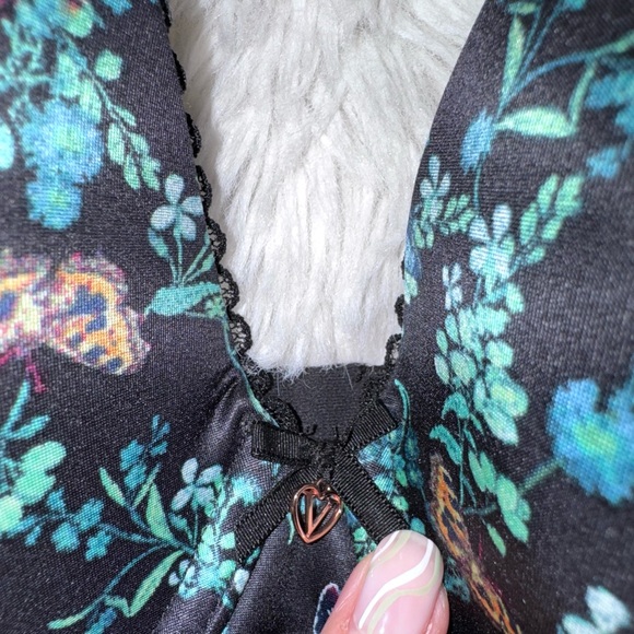 Victoria’s Secret Black Butterfly Floral Body by Victoria Lined Demi Bra 34D - Picture 4 of 7